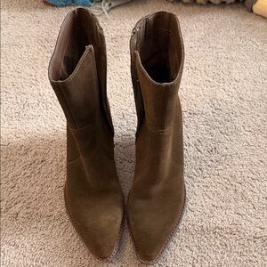 Dolce Vita Brown Suede Ankle Boots Size 7.5